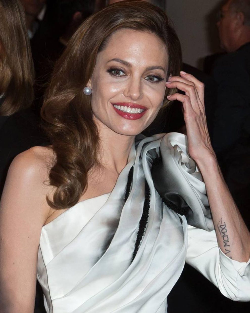 Анджелина Джоли хочет опубликовать страницы из своего личного дневника