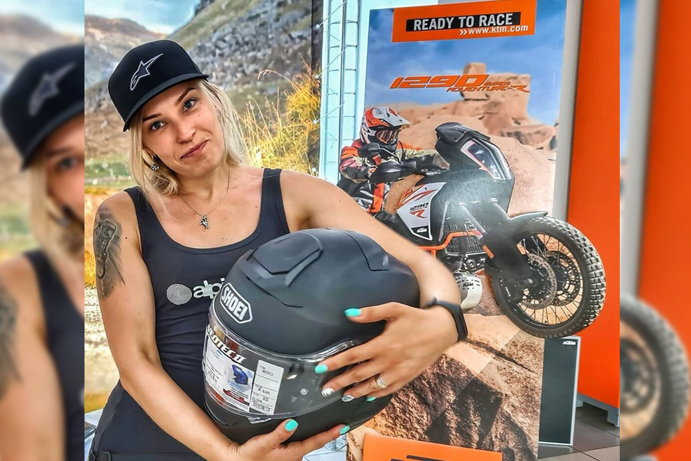 Блогер Ксения Никитина погибла, разбившись на мотоцикле