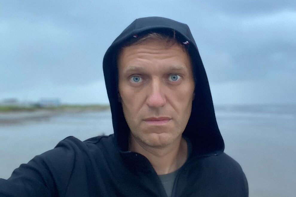 Над Алексеем Навальным издеваются в тюрьме: «Заболеешь – умрешь»