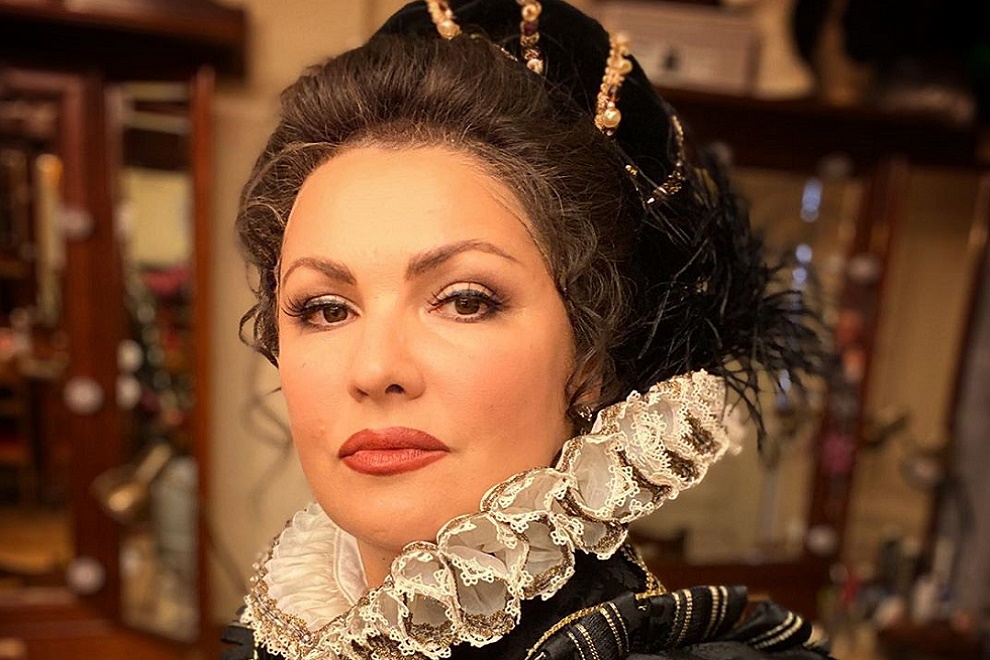 Анну Нетребко заменили на украинскую оперную певицу