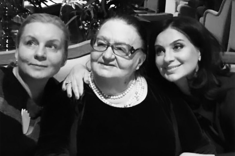 «Обнимите своих мам в память о моей»: У Екатерины Стриженовой умерла мама