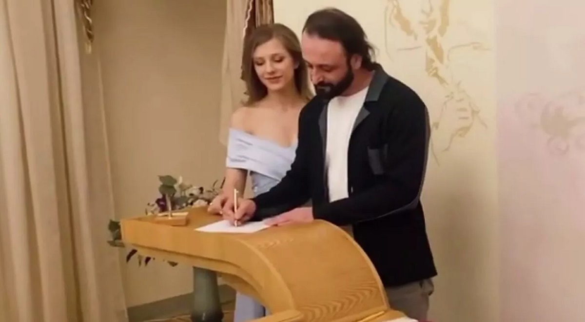 «Следующая станция роддом?»: Лиза Арзамасова и Илья Авербух поженились