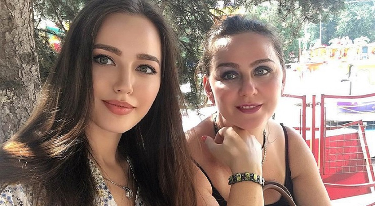 Мать Анастасии Костенко показала свое фигуристое тело: «А где целлюлит?»