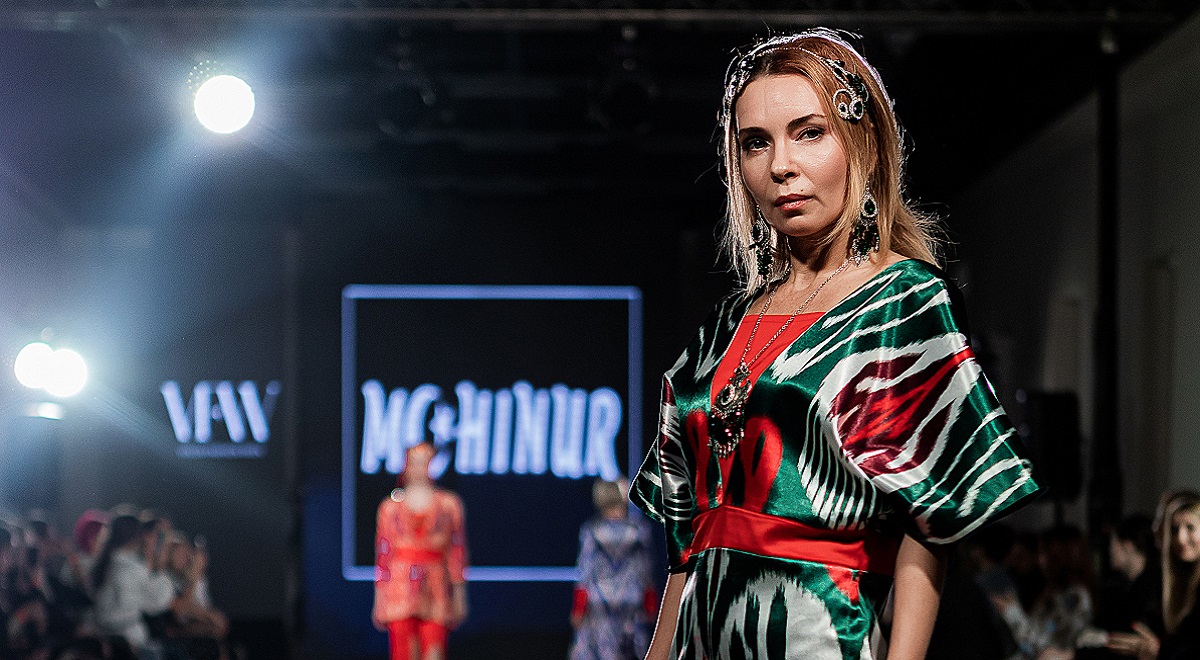 Финалисты IDI FASHION показали свои коллекции на подиуме международной недели моды Volga Fashion Week в городе Казань