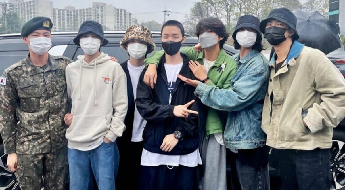 Сбежали со службы ради Чонгука: популярный южнокорейский ресторан опубликовал фото с участниками BTS