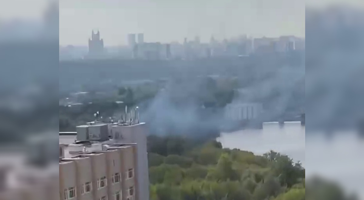 Первые кадры с места взрыва беспилотника на северо-западе Москвы