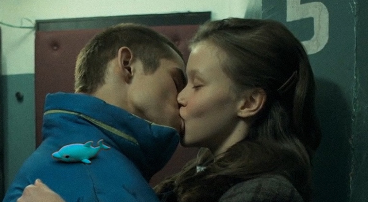 Как жена Рузиля Минекаева (Марата) отреагировала на его поцелуй с Айгуль в «Слове пацана»?